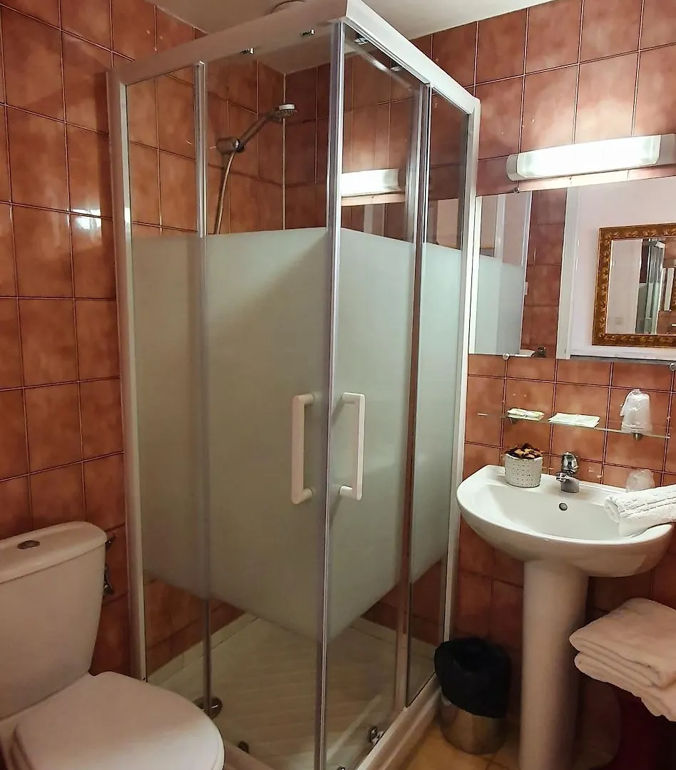 **  Hotel Richelieu Menton Frankrike