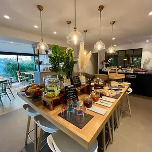 Hotel Campanile Centre Sortie 21 Sur A7 A9