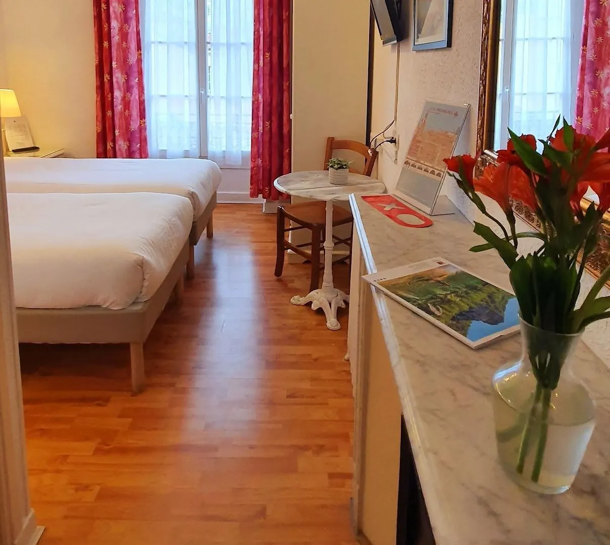 Hotel Richelieu Ментона