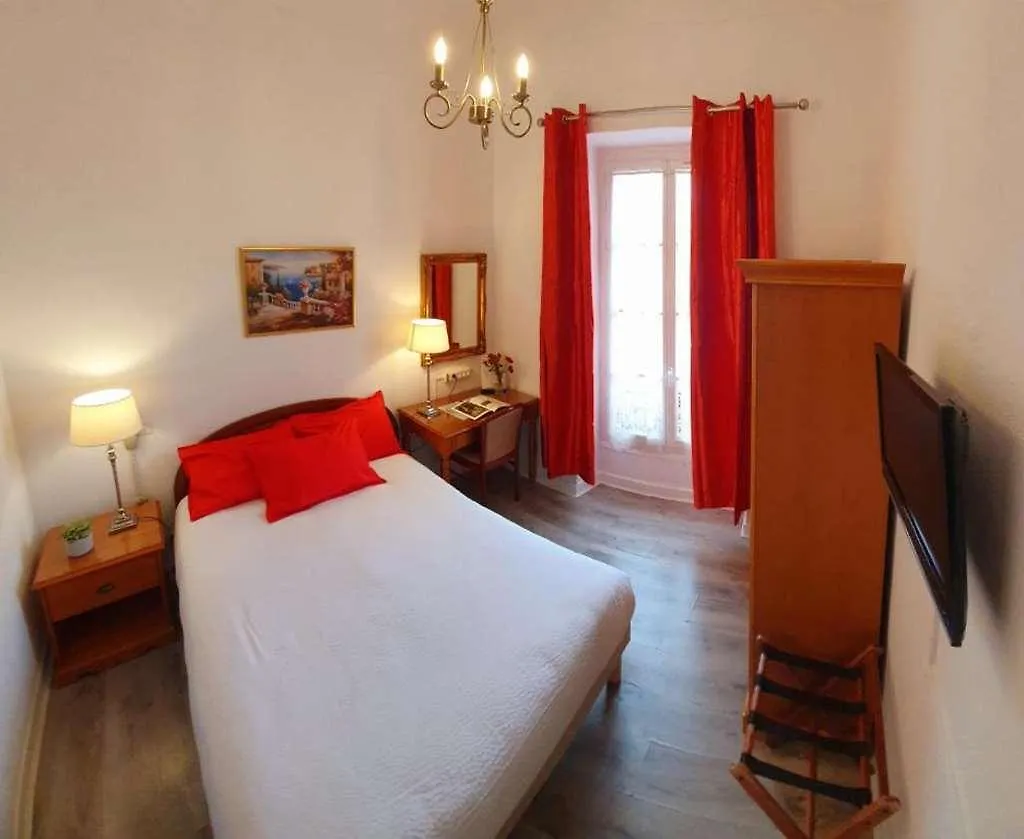 Hotel Richelieu Ментона