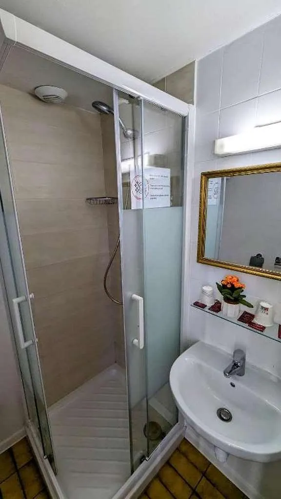 Hotel Richelieu Ментона Франция