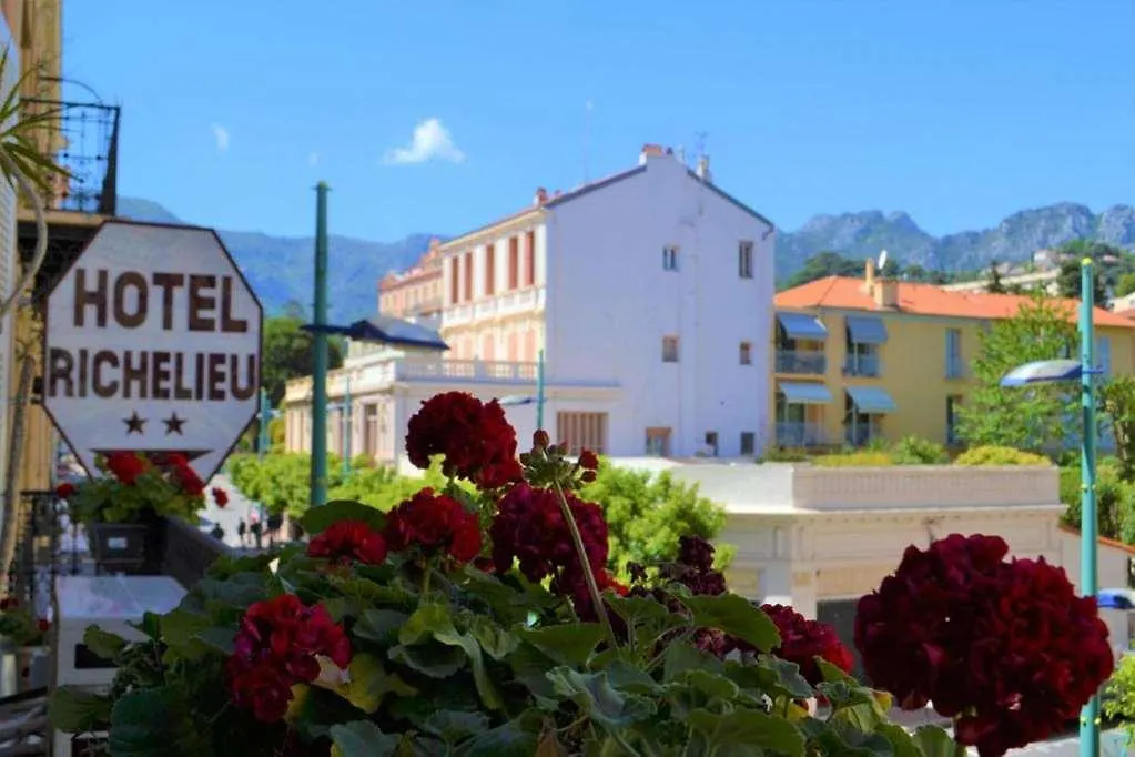 **  Hotel Richelieu Ментона Франция
