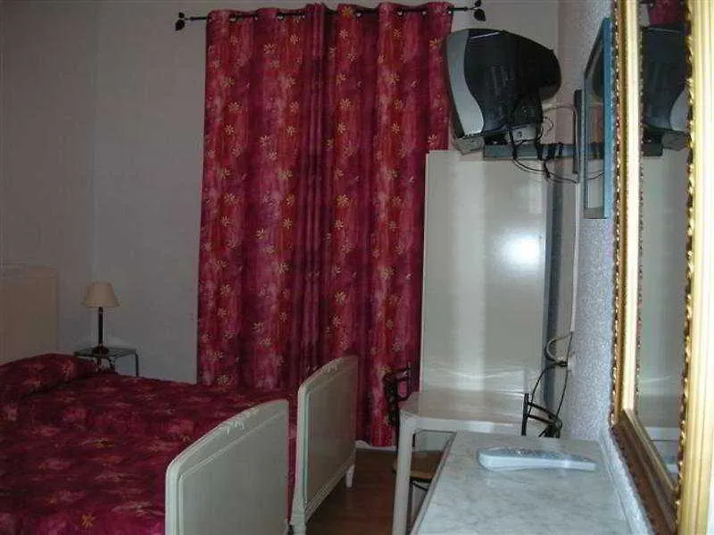 Hotel Richelieu Menton 2*,  France