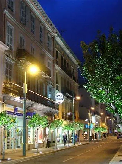 Hotel Richelieu Ментона