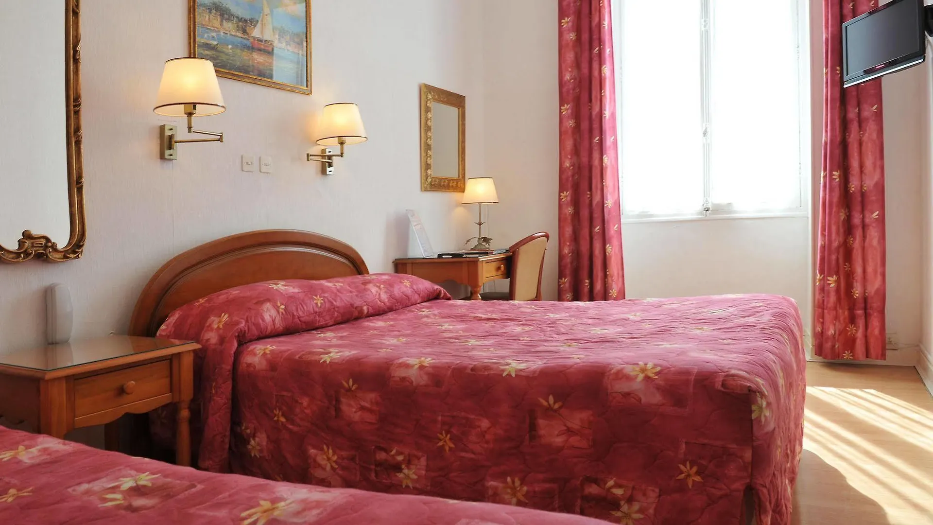 Hotel Richelieu Ментона Франция